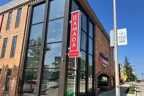 Ramada by Wyndham Milwaukee — photo 9