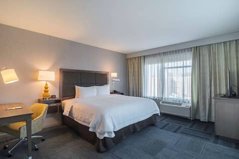 Hampton Inn Chicago North-Loyola Station — photo 3