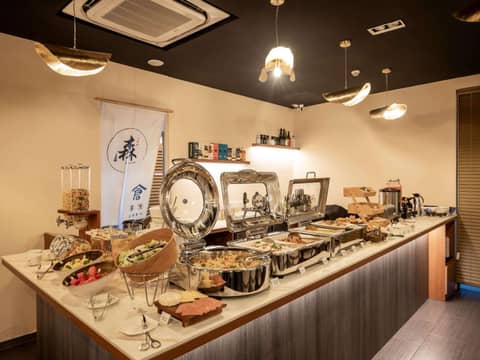 ibis budget Singapore Imperial — dining