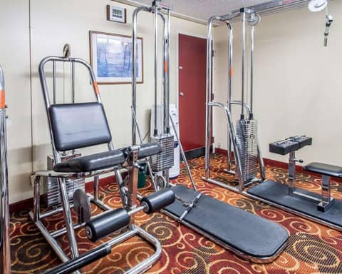 Quality Inn & Suites Kansas City I-435N Near Sports Complex — photo 5