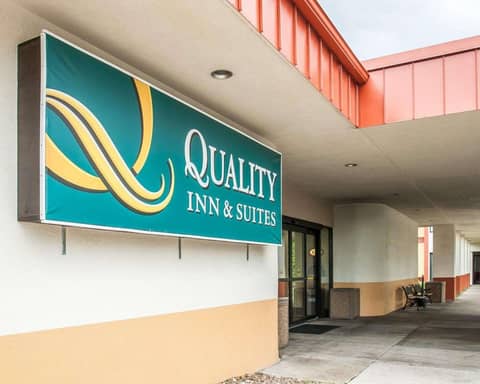 Quality Inn & Suites Kansas City I-435N Near Sports Complex — photo 9