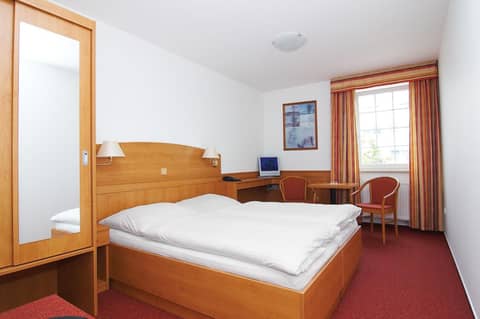 Hotel Avion — photo 6