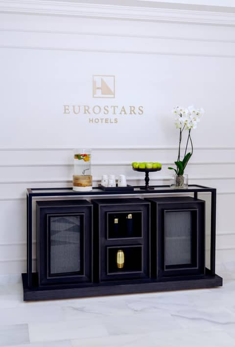 Eurostars Puerta Real — photo 9