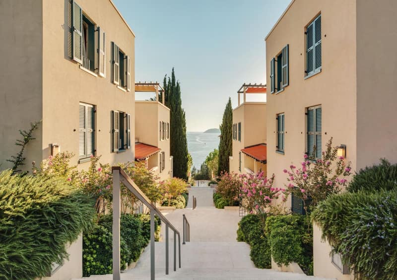 Sun Gardens Dubrovnik — building