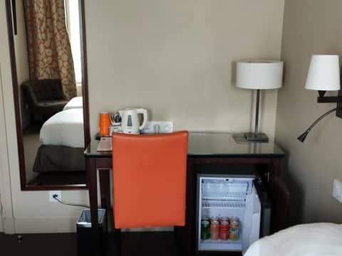 Hôtel Le Relais Saint Charles — hotel room