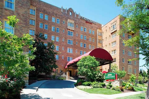 Courtyard by Marriott Kansas City Country Club Plaza — photo 8