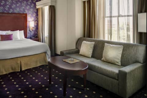Courtyard by Marriott Kansas City Country Club Plaza — photo 9