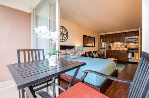 Waikiki Place - the Place to be in Waikiki — photo 6