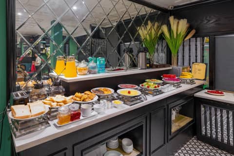 Hanoi Ancient Paradise Hotel — dining