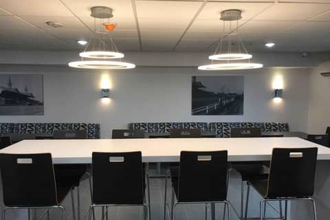 Wingate by Wyndham Louisville Airport Expo Center — photo 2
