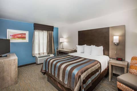 Wingate by Wyndham Louisville Airport Expo Center — photo 6