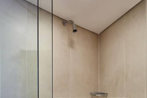 Sheraton Portland Airport Hotel — bathroom