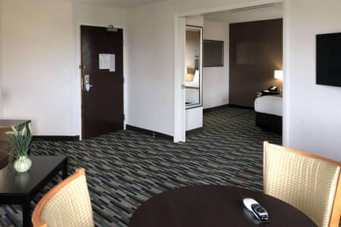 Garner Hotel Denver Airport Area — photo 2