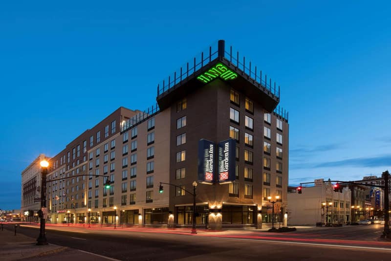 Hilton Garden Inn Louisville Downtown — building
