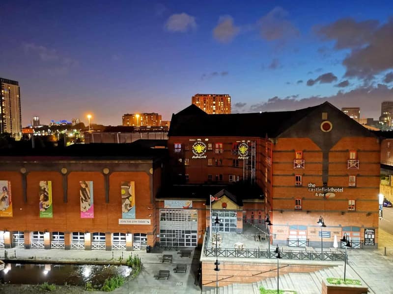 Castlefield Hotel — building