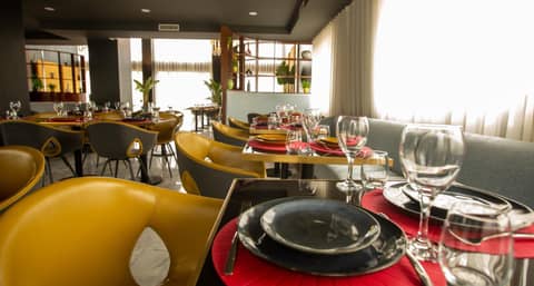 Fourteen Hotel Ain Sebaa — dining