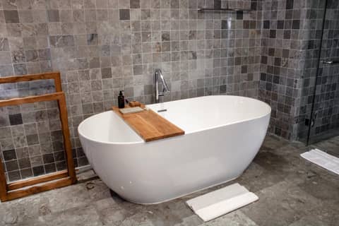 Amnaya Resort Nusa Dua — bathroom