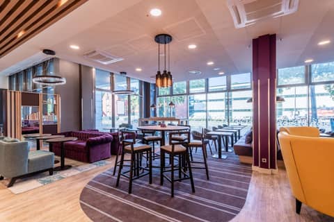Premier Inn Köln City Süd — photo 9