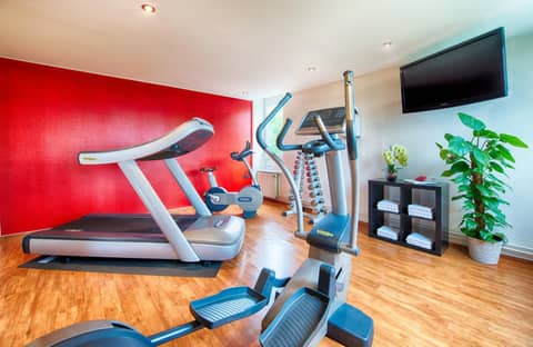 Leonardo Hotel Hamburg City Nord — activities & amenities