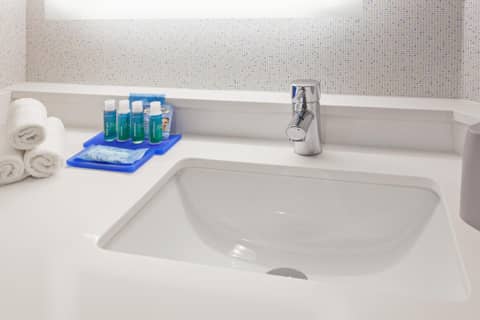 Holiday Inn Express West Los Angeles by IHG — photo 7