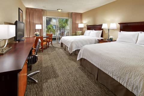 Anaheim Portofino Inn & Suites — photo 4