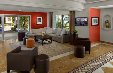 Anaheim Portofino Inn & Suites — photo 8