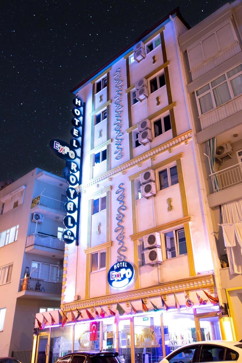 Exporoyal Hotel — building