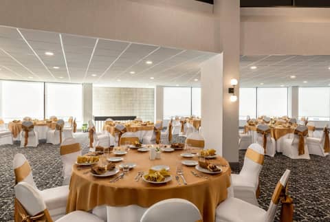 Holiday Inn Philadelphia Arpt-Stadium Area by IHG — photo 7