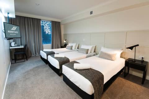 Woodroffe Hotel — hotel room