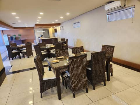 Palm Continental Hotel — photo 2