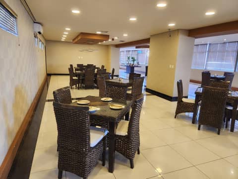 Palm Continental Hotel — photo 8