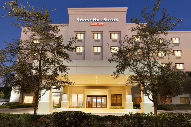 Springhill Suites by Marriott West Palm Beach I-95 — building