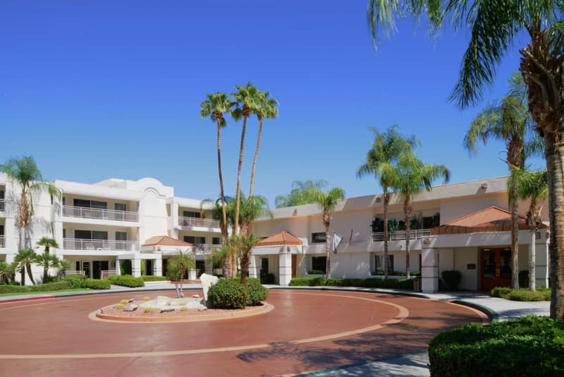 Hilton Vacation Club Palm Canyon Palm Springs — building