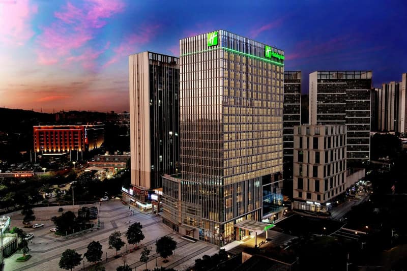 Holiday Inn Guangzhou South Lake-an lHG Hotel — building