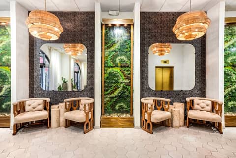 Riverwalk Plaza — recepcion & lobby