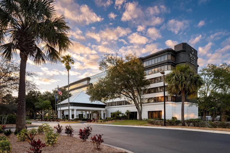 Delta Hotels by Marriott Jacksonville Deerwood — building