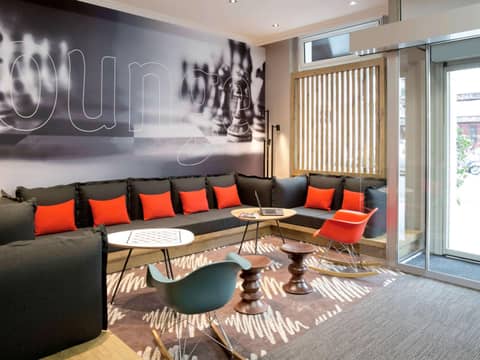ibis Paris Gare du Nord TGV — lounge