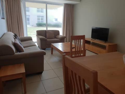 Lagoon Beach Hotel Apartments — hotel room