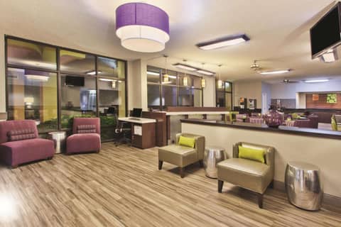 La Quinta Inn & Suites by Wyndham Charleston Riverview — photo 2