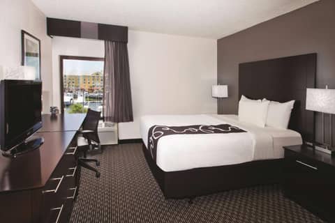 La Quinta Inn & Suites by Wyndham Charleston Riverview — photo 9