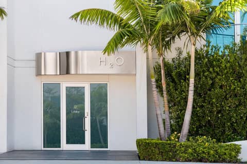 H2O Suites- Adults Only — photo 2
