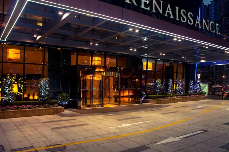 Renaissance Shanghai Zhongshan Park Skyline Hotel — building