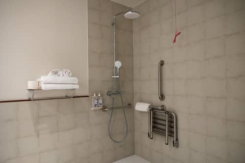 Batimont Suites & Apartments — photo 3