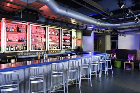 Aloft by Marriott Cleveland Downtown — lounge