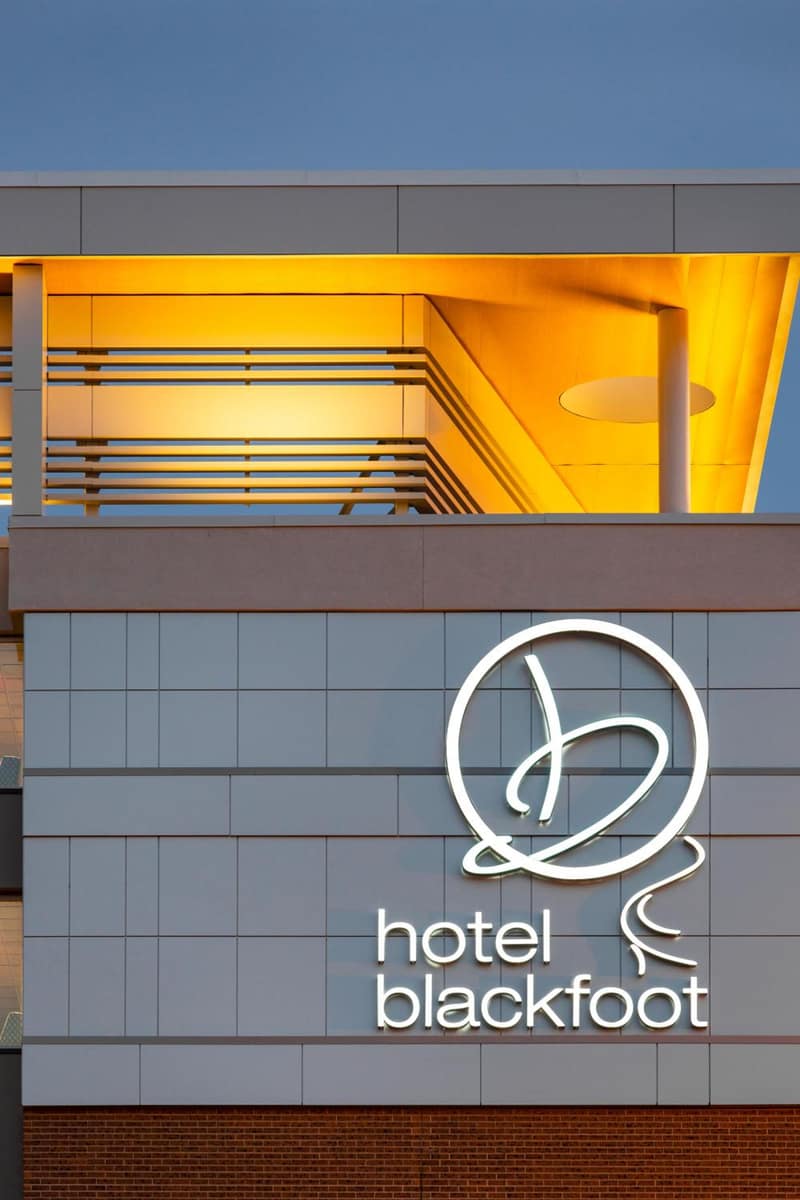 Hotel Blackfoot — building