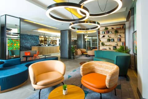 Hampton by Hilton London Park Royal — hotel reception