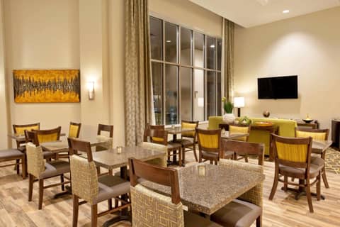 Hampton Inn & Suites - Minneapolis/Downtown — photo 4