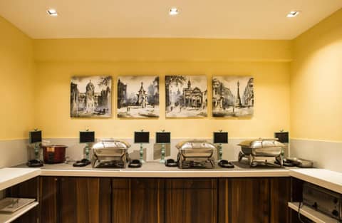 Hotel Bawa Continental Juhu Beach — photo 5