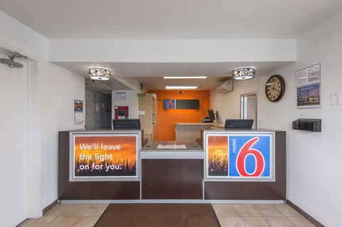 Motel 6 Kansas City, MO - Airport — photo 2