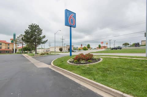 Motel 6 Kansas City, MO - Airport — photo 3